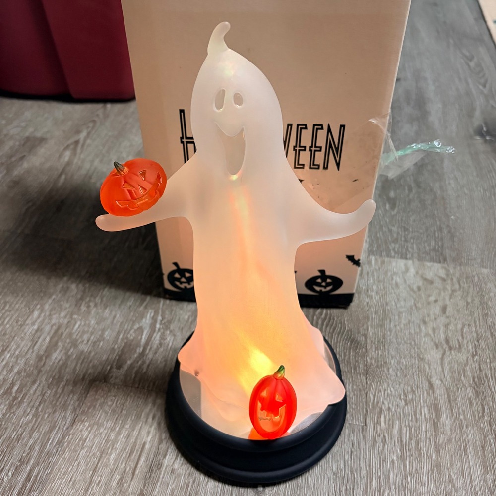 Halloween Color Changing LED Ghost Figurine with Pumpkins Tabletop Decor - Picture 5 of 6